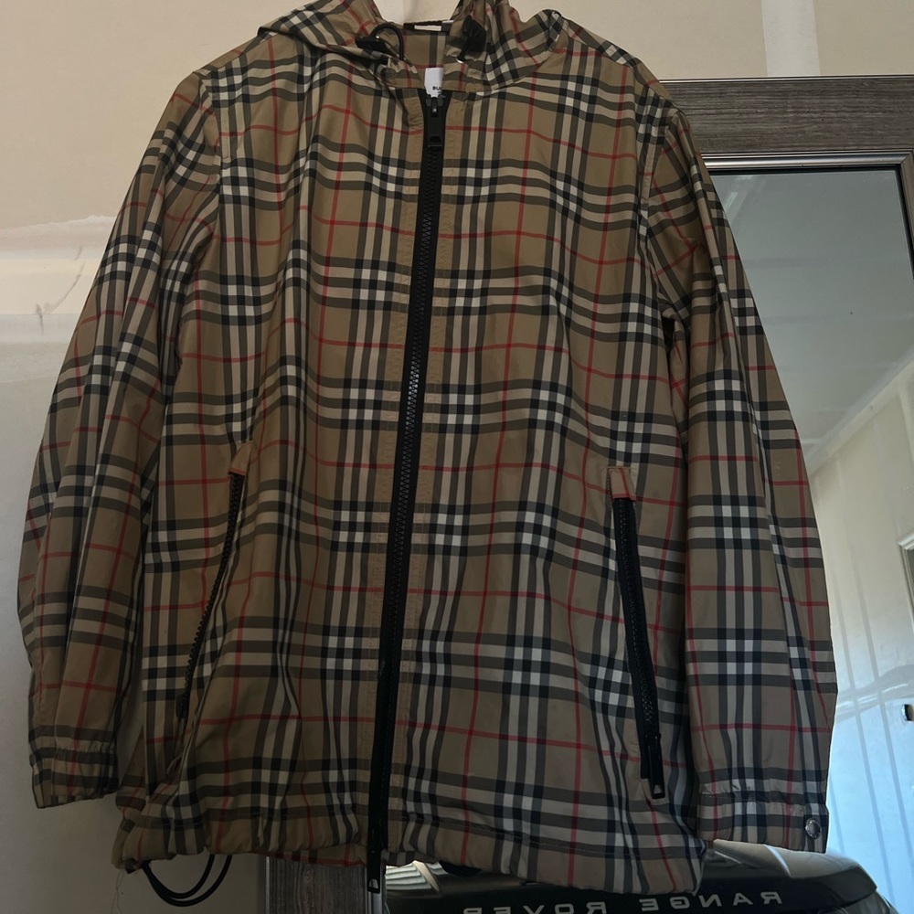 BURBERRY ZIP UP JACKET